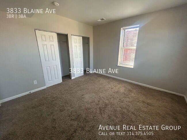 Building Photo - 3833 Blaine Ave