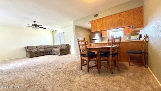 Building Photo - 6116 Antelope Villas Cir