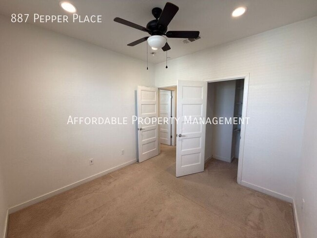 Building Photo - 887 Pepper Pl