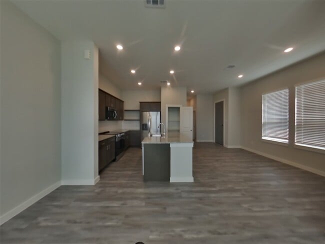 Building Photo - 22745 Terrazzo Dr
