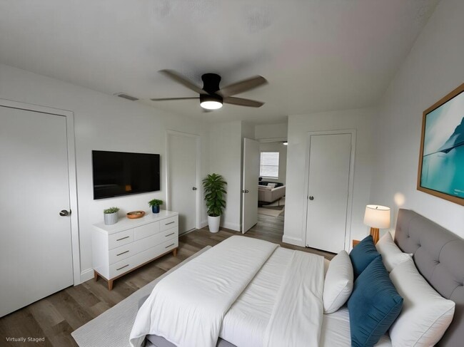 Building Photo - 5296 Stacy St