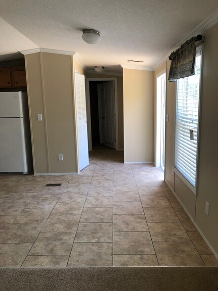 Building Photo - 4085 Midway Rd