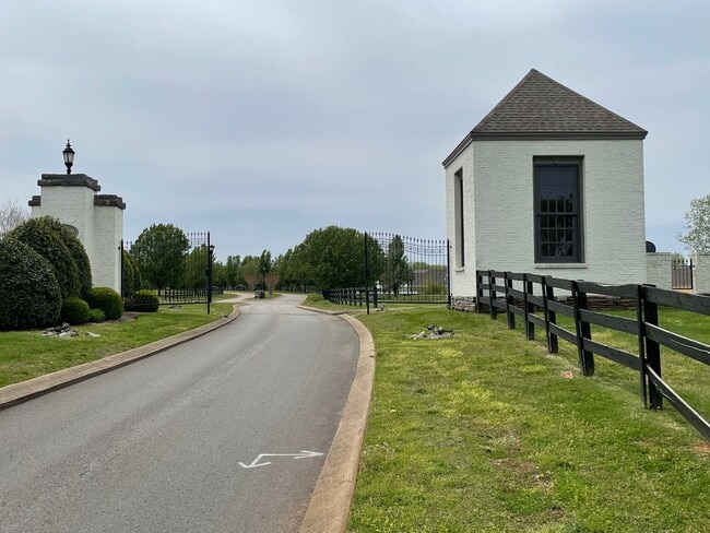 Building Photo - Gorgeous 3 Bedroom Home in Union Station Community!