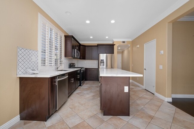 Building Photo - Charming 3-Bedroom | 2.5 BTH Home in Prime...