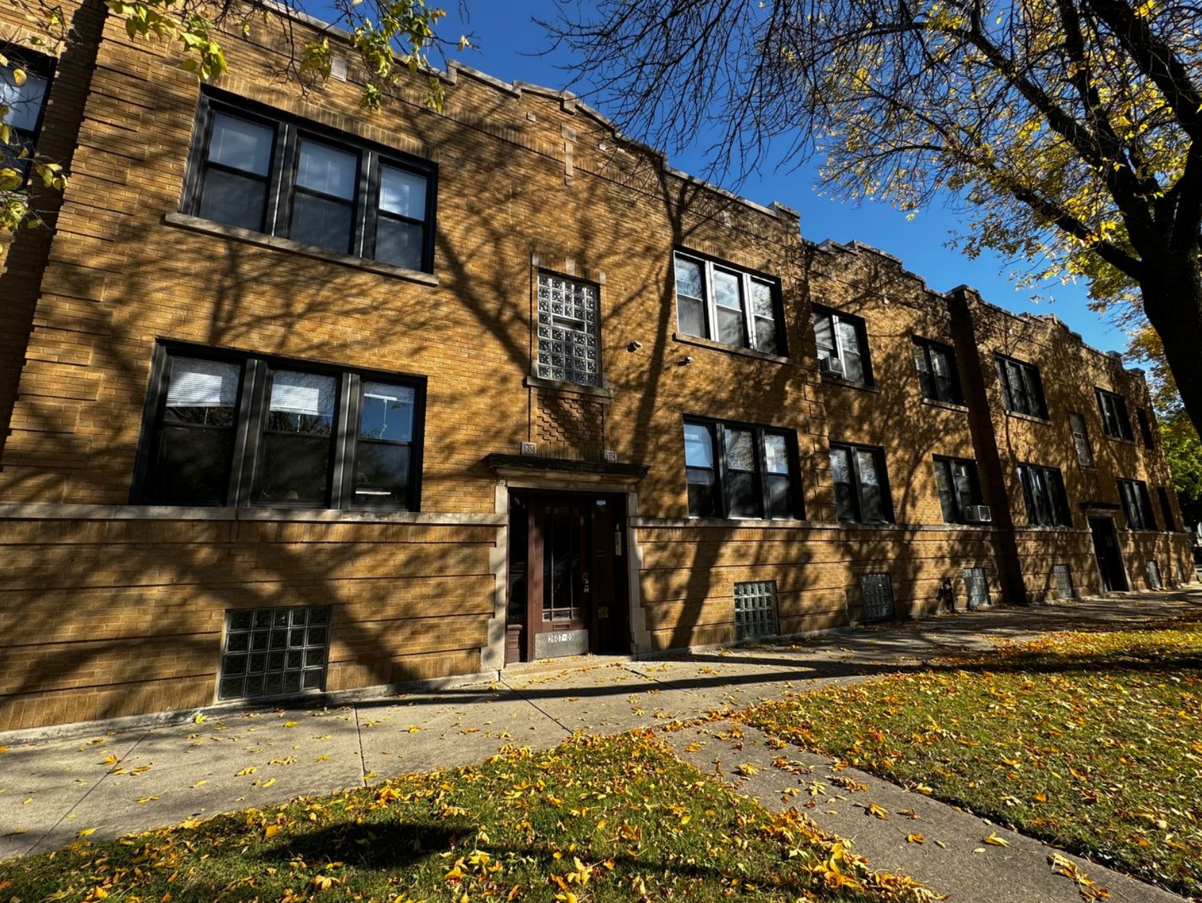 Building Photo - 2607 N Kostner Ave