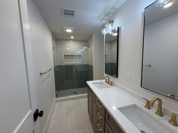 Primary Bath - 7 Bennett St