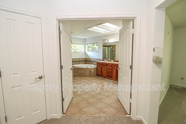 Building Photo - 14507 38th Dr SE