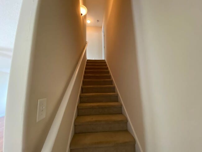 Building Photo - BRIDGEWATER HOME WITH FENCED IN YARD! PRE-LEASING FOR AUGUST 1 2026!