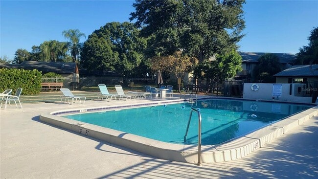 Building Photo - 4215 E Bay Dr