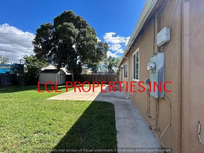 Building Photo - 6207 Booth Ln