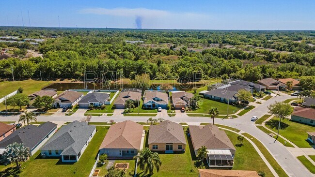 Building Photo - 1010 Summer Breeze Dr