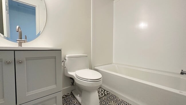 Building Photo - Remodeled 3 bd in Vista with large garage