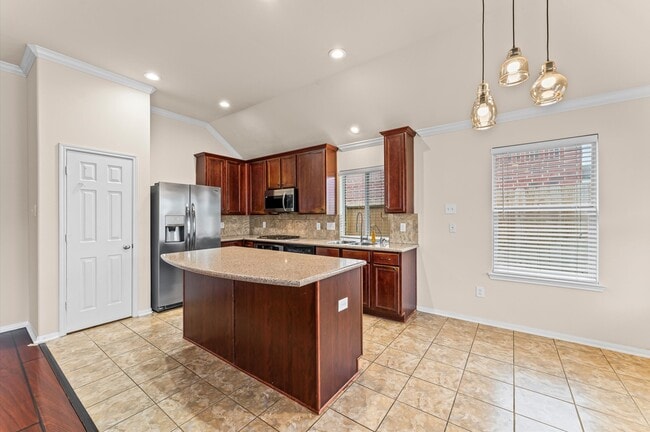 Building Photo - 13009 Castlewind Ln