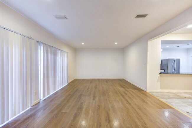 Building Photo - 12625 Memorial Dr