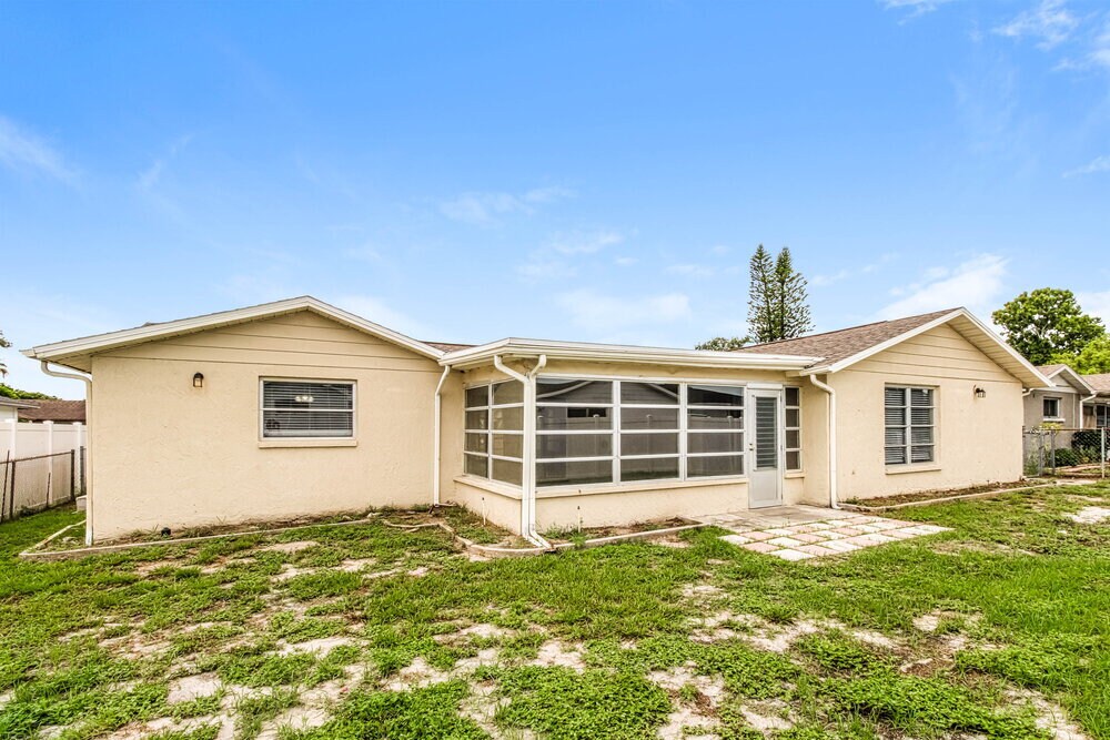 Building Photo - 7043 Fireside Dr