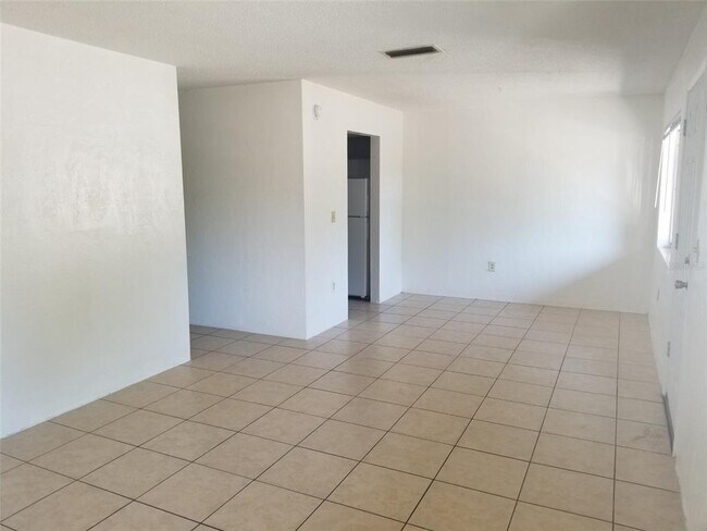 Building Photo - 1216 Kennedy Rd