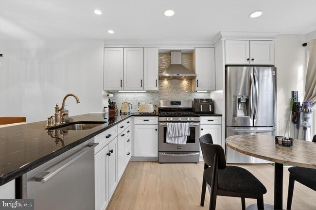 Building Photo - 11433 Heritage Oak Ct