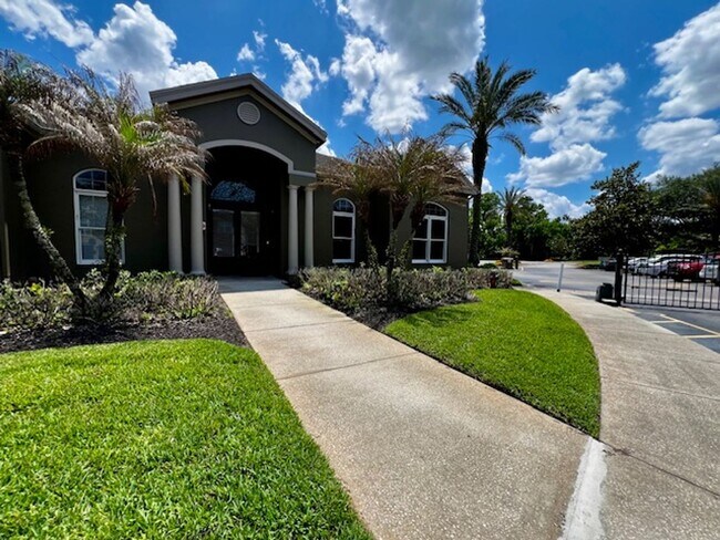Building Photo - NEW-Remodeled bathroom & kitchen! NEW VINYL PLANK flooring & fresh paint! 2 bedroom 1 bath condo ...
