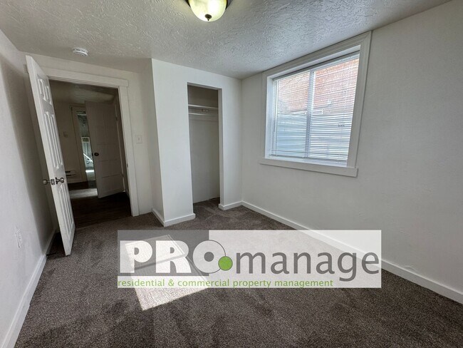 Building Photo - 690 I St