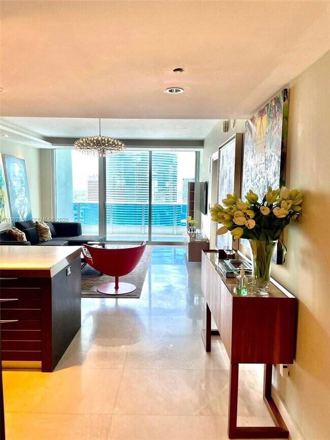 Building Photo - 200 Biscayne Blvd Way