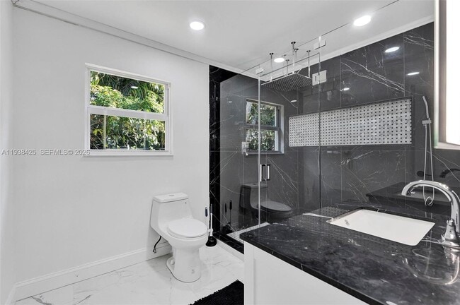 Building Photo - 860 NW 207th St