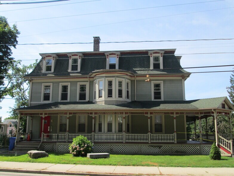 Primary Photo - 324 Valley St