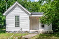 Building Photo - 1018 Bridge St