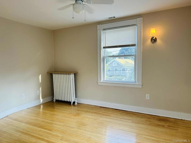 Building Photo - 22 Cozzens Ave