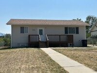 Building Photo - 731 Cedar St