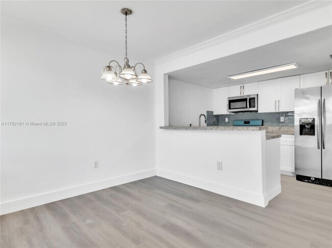 Building Photo - 4550 SW 68th Ct Cir