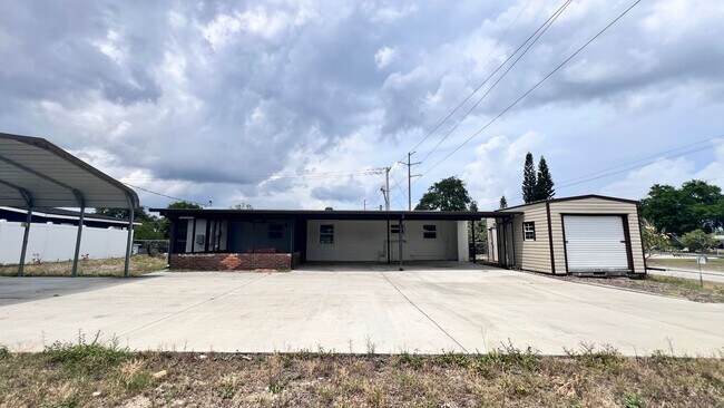 Building Photo - Timeless Appeal Meets Modern Living – 3BR Home on Expansive Lot in Titusville! WASHER & DRYER INC...
