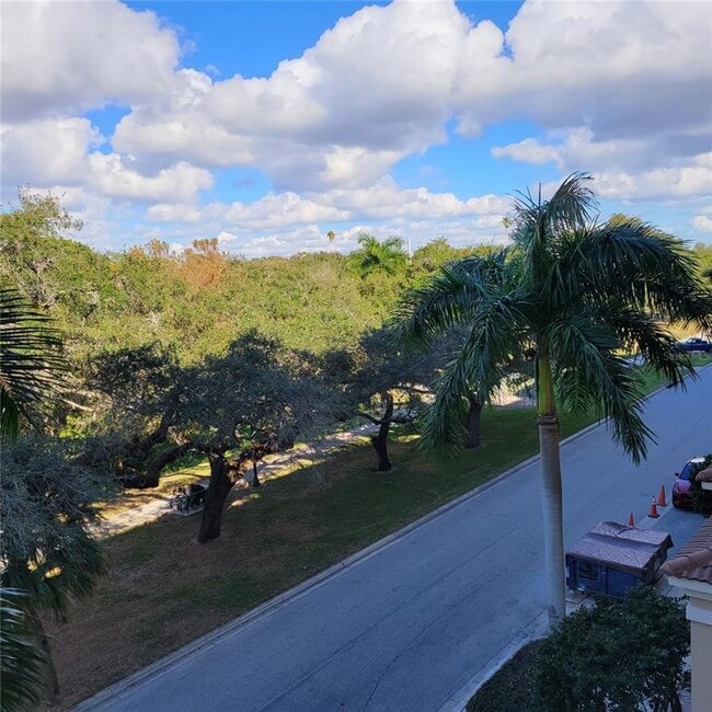 Building Photo - 1064 N Tamiami Trl