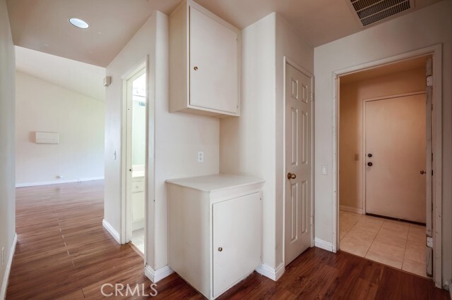 Building Photo - 1326 Kroonen Dr