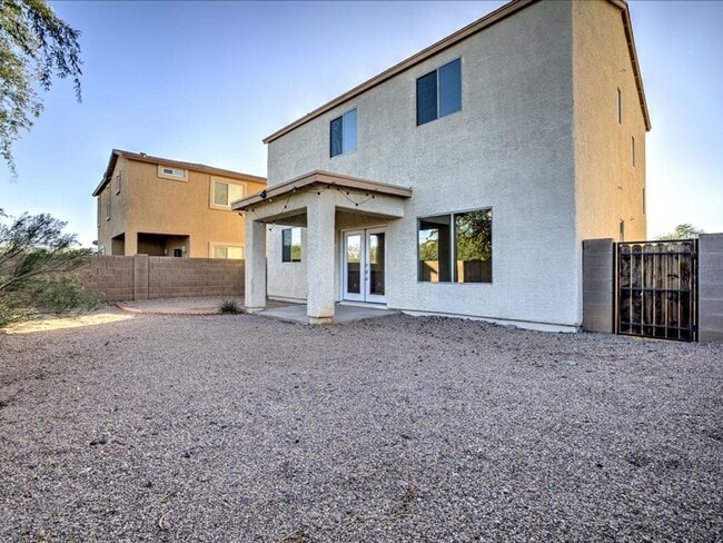 Building Photo - Modern 2-Story Home with Spacious Layout &...