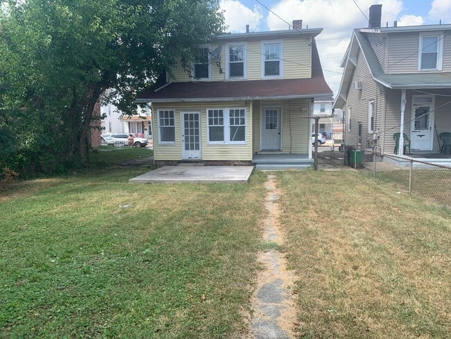 Building Photo - 2 Bedroom Detached House-East End York City