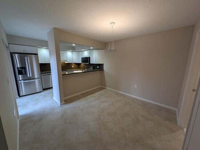 Building Photo - 1908 19th Ln