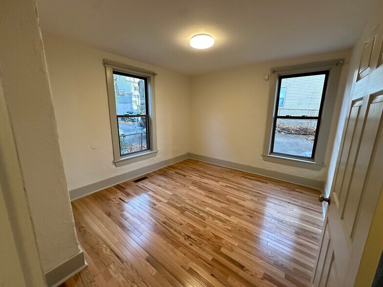 Building Photo - 14 Ingalls St