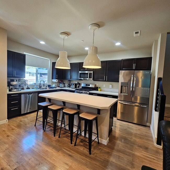 Building Photo - Beautiful 3-Bedroom Home Near Bases & Ferries with Fully Fenced Yard