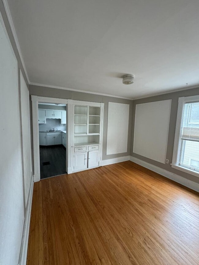 Primary Photo - 228 Henry Ave SE
