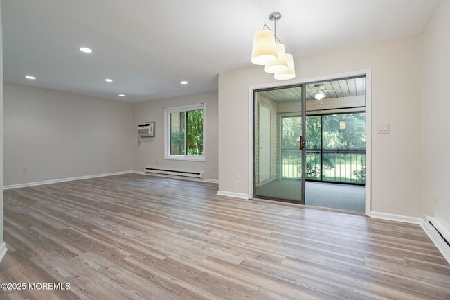 Building Photo - 229 Medford Ct