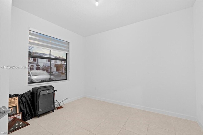 Building Photo - 3 br, 3 bath House - 14807 SW 183rd Ter