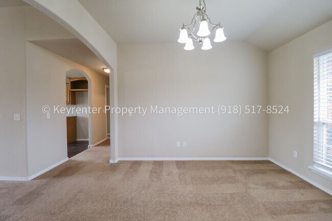 Building Photo - 3 Bed | 2 Bath | Broken Arrow