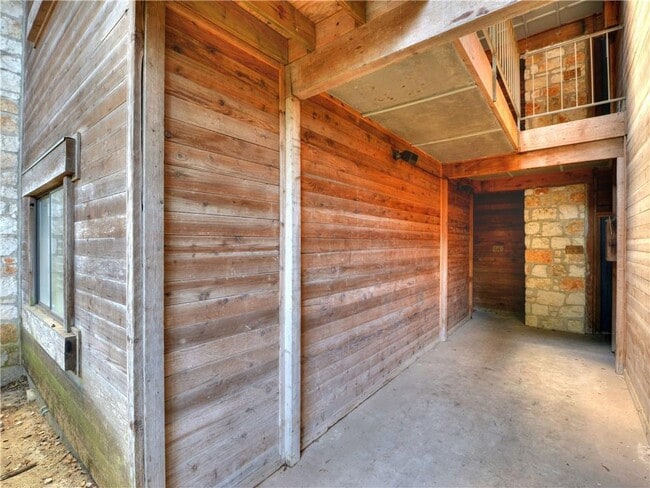 Building Photo - 8200 Neely Dr