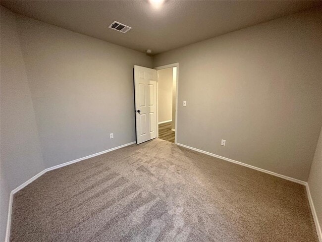 Building Photo - 491 Dalloway St
