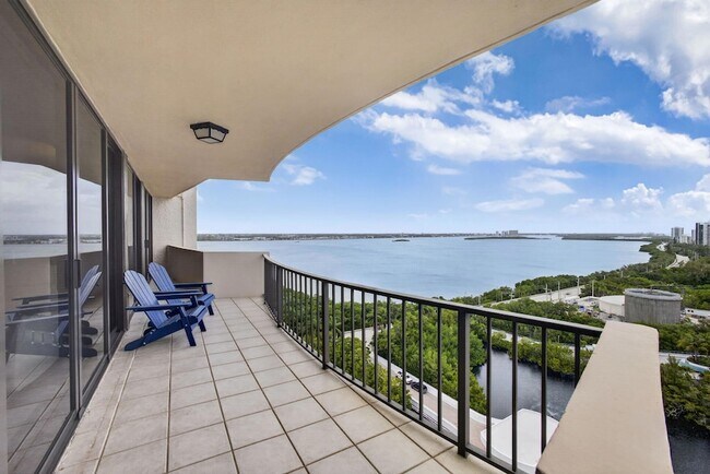 Building Photo - 4200 N Ocean Dr