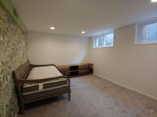 Building Photo - Beautifully Updated Magnolia House- 3 Bedr...