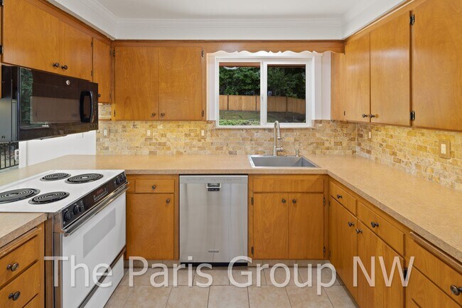 Building Photo - Lovely 2025 Remodeled Shoreline 4BR in Ric...