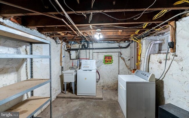 Building Photo - 220 Railroad Ave