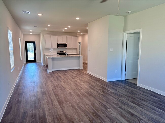 Building Photo - 5815 Blue Grama Dr