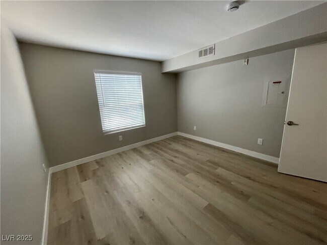 Building Photo - 2300 E Silverado Ranch Blvd